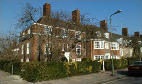 09-11 North Square